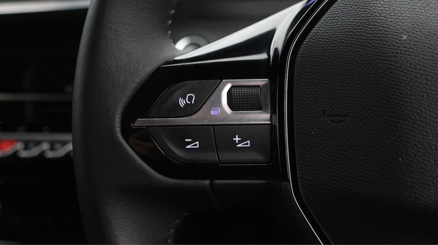 Used Peugeot 2008 2023 for sale - 77848546: Photo 20