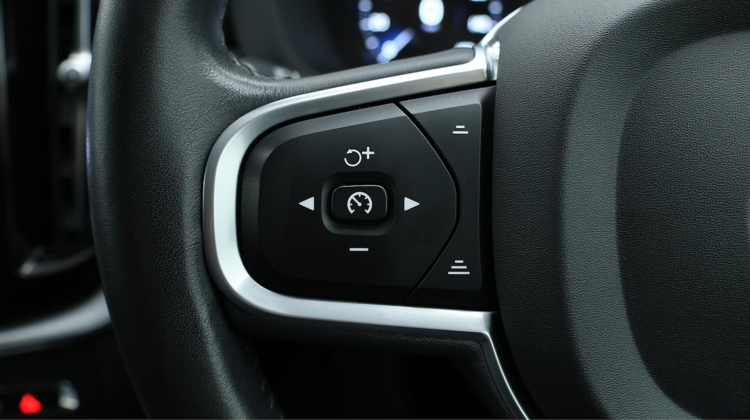 Used Volvo XC60 2021 for sale - 76031625: Photo 24