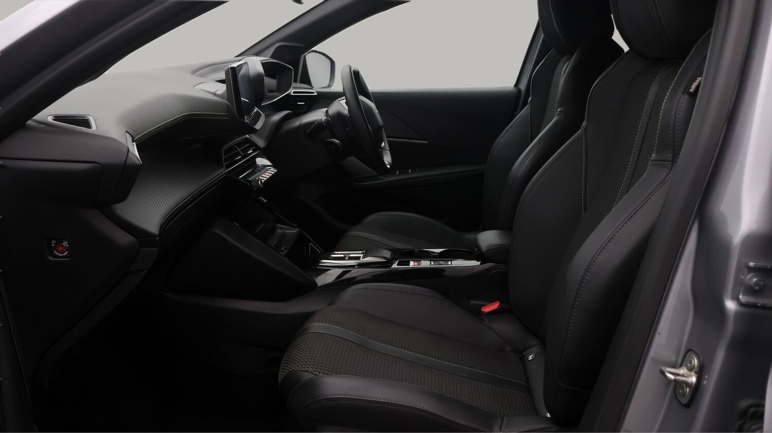 Used Peugeot 208 2023 for sale - 77282097: Photo 14