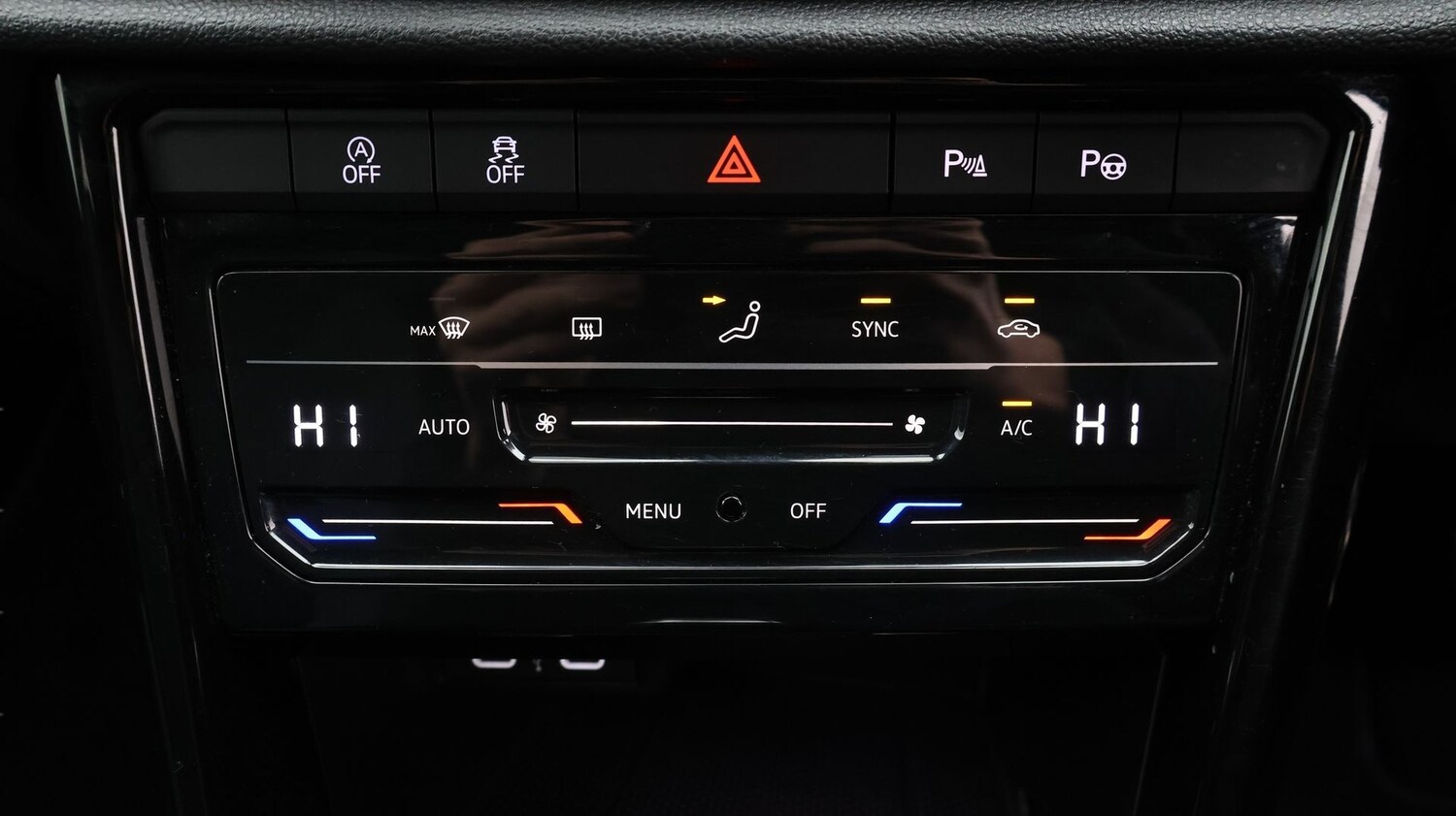 Used Volkswagen T-Roc 2023 for sale - 77373152: Photo 12