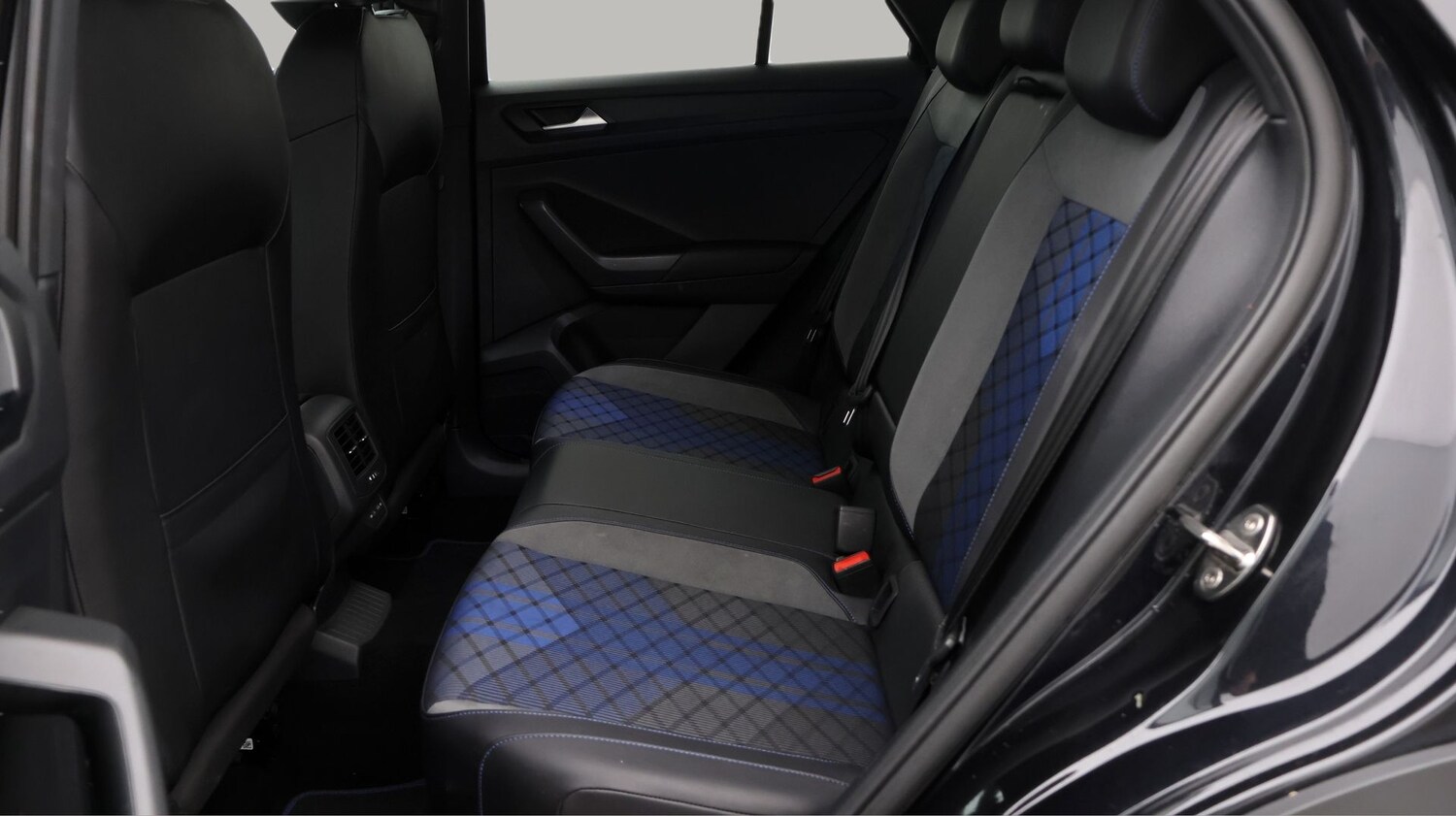 Used Volkswagen T-Roc 2023 for sale - 77373152: Photo 16