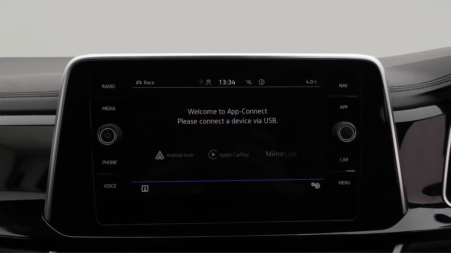 Used Volkswagen T-Roc 2023 for sale - 77373152: Photo 23