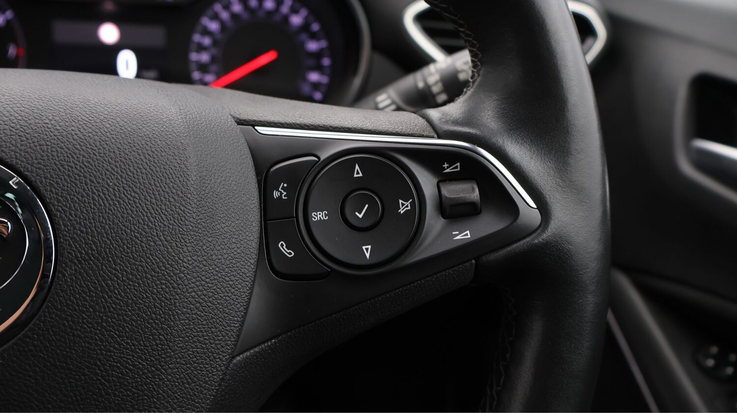 Used Vauxhall Crossland 2022 for sale - 77901228: Photo 22