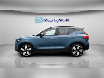 Used Volvo XC40 2023 for sale - 79173969: Photo