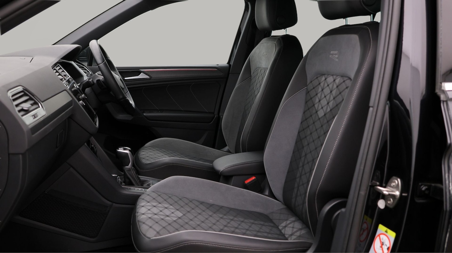 Used Volkswagen Tiguan 2023 for sale - 77747560: Photo 14