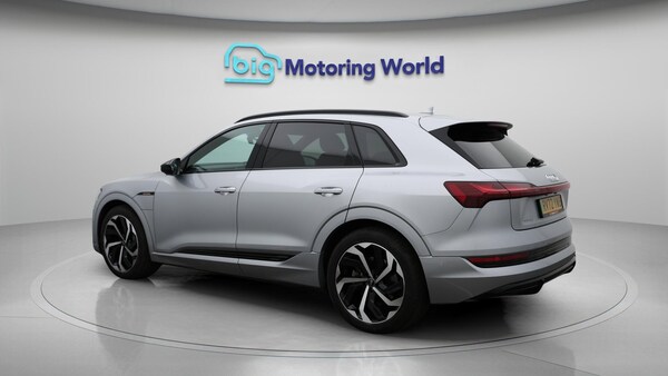 Used Audi e-tron 2022 for sale - 76283747: Photo 6