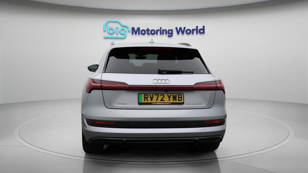 Used Audi e-tron 2022 for sale - 76283747: Photo 7