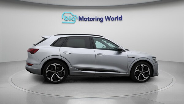 Used Audi e-tron 2022 for sale - 76283747: Photo 9