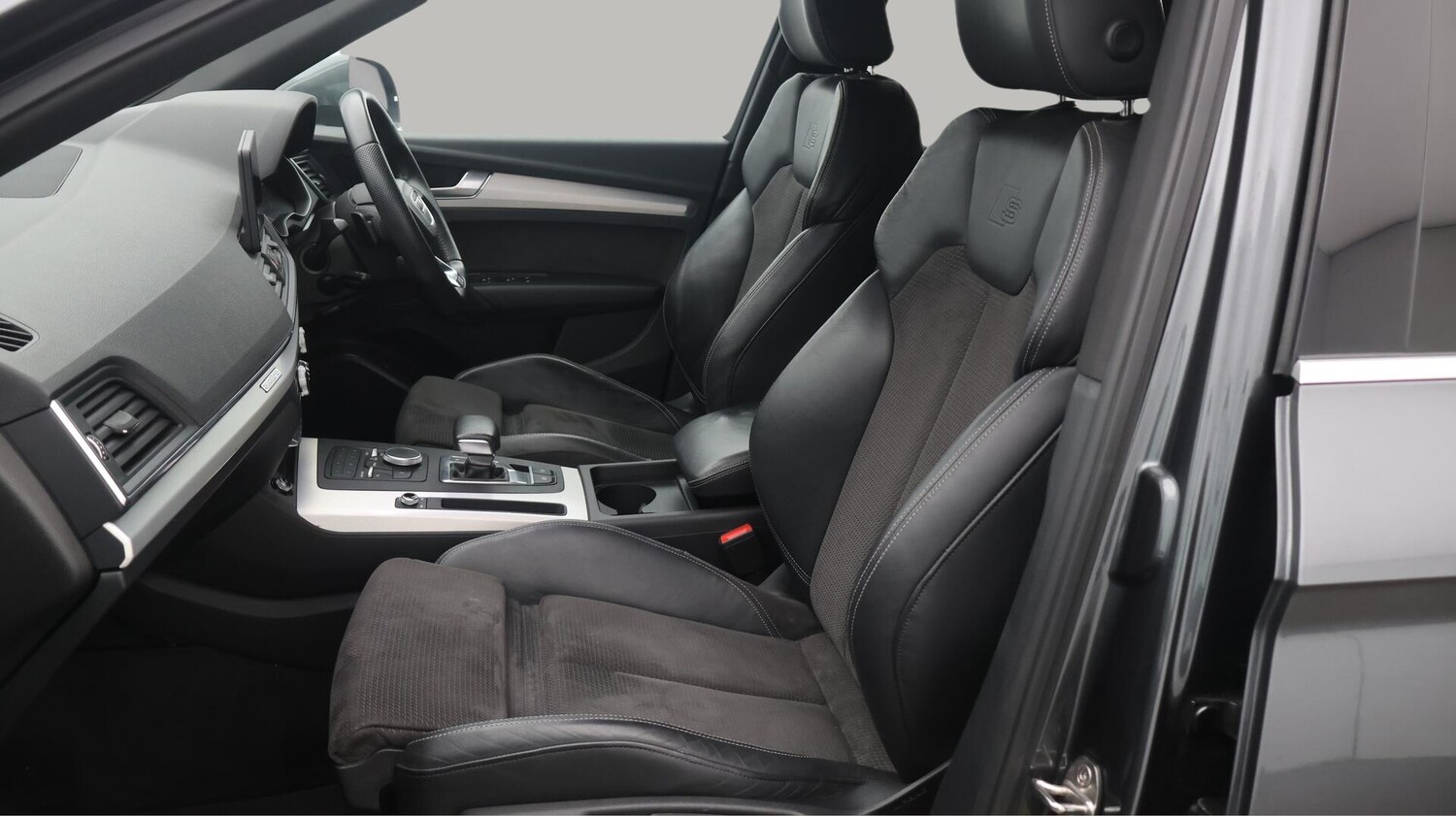 Used Audi Q5 2019 for sale - 76284201: Photo 15