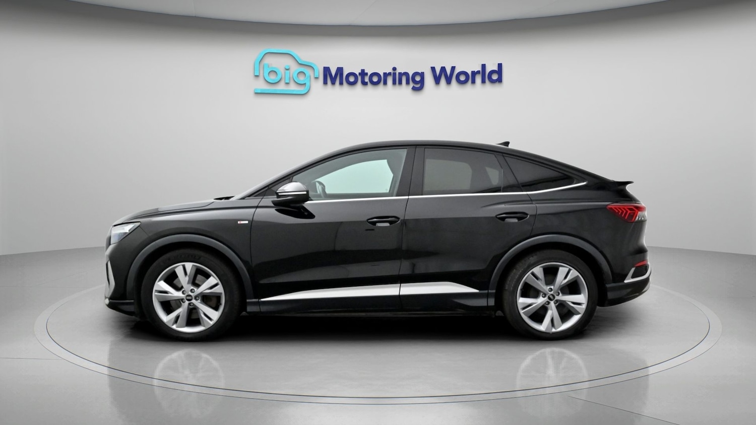 Used Audi Q4 e-tron 2023 for sale - 78222921: Photo 4