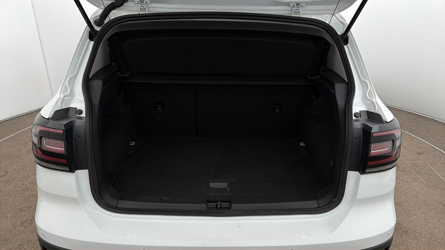 Used Volkswagen T-Cross 2022 for sale - 77930548: Photo 16