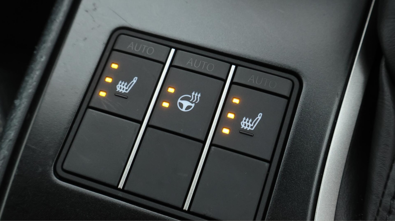 Used Lexus UX 2023 for sale - 76138149: Photo 29