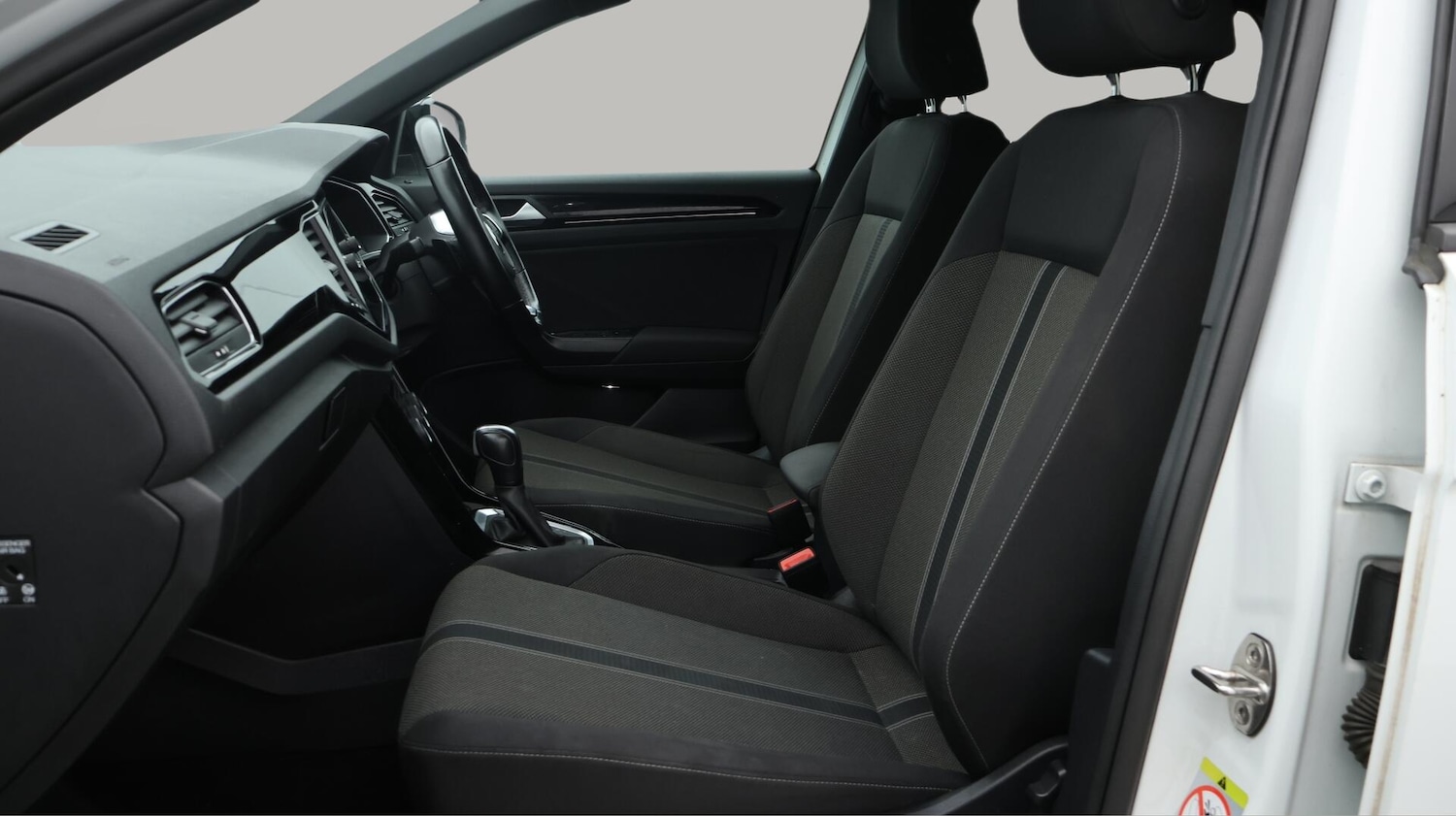 Used Volkswagen T-Roc 2020 for sale - 76370855: Photo 15