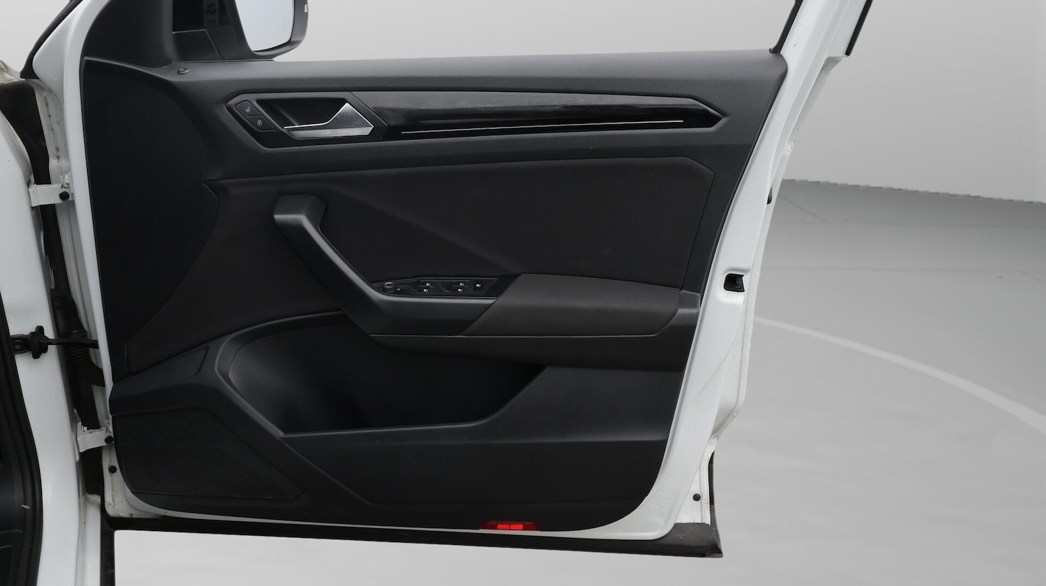 Used Volkswagen T-Roc 2020 for sale - 76370855: Photo 16