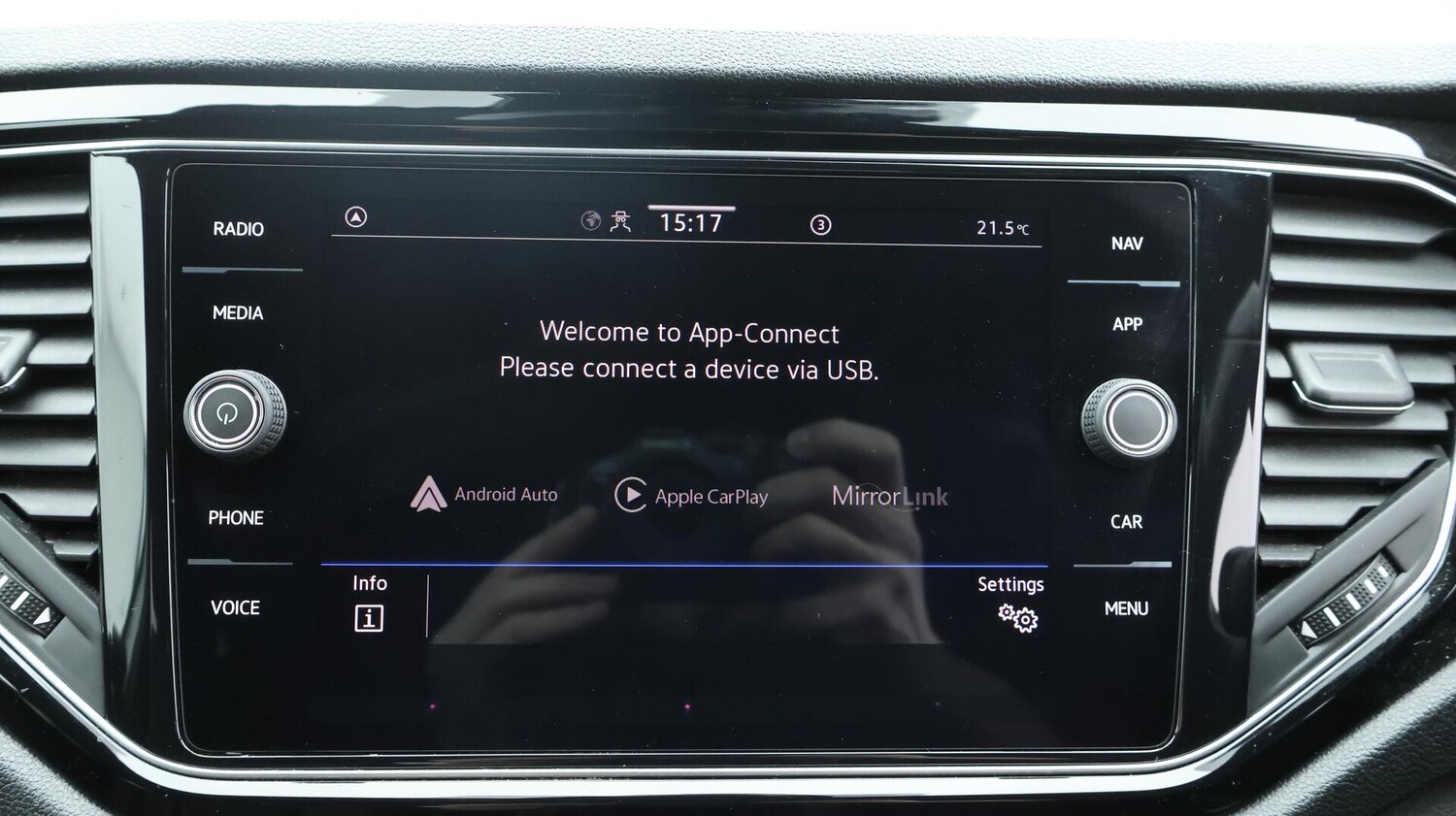 Used Volkswagen T-Roc 2020 for sale - 76370855: Photo 23