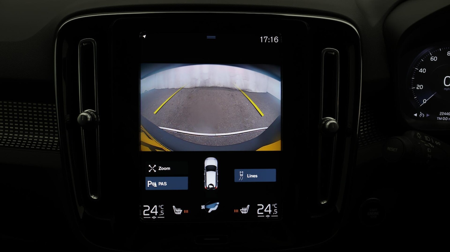 Used Volvo XC40 2022 for sale - 76646273: Photo 24