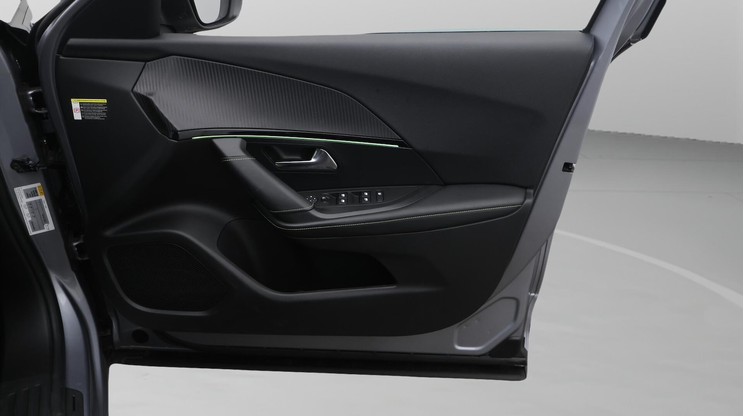 Used Peugeot E-2008 2021 for sale - 76425082: Photo 16