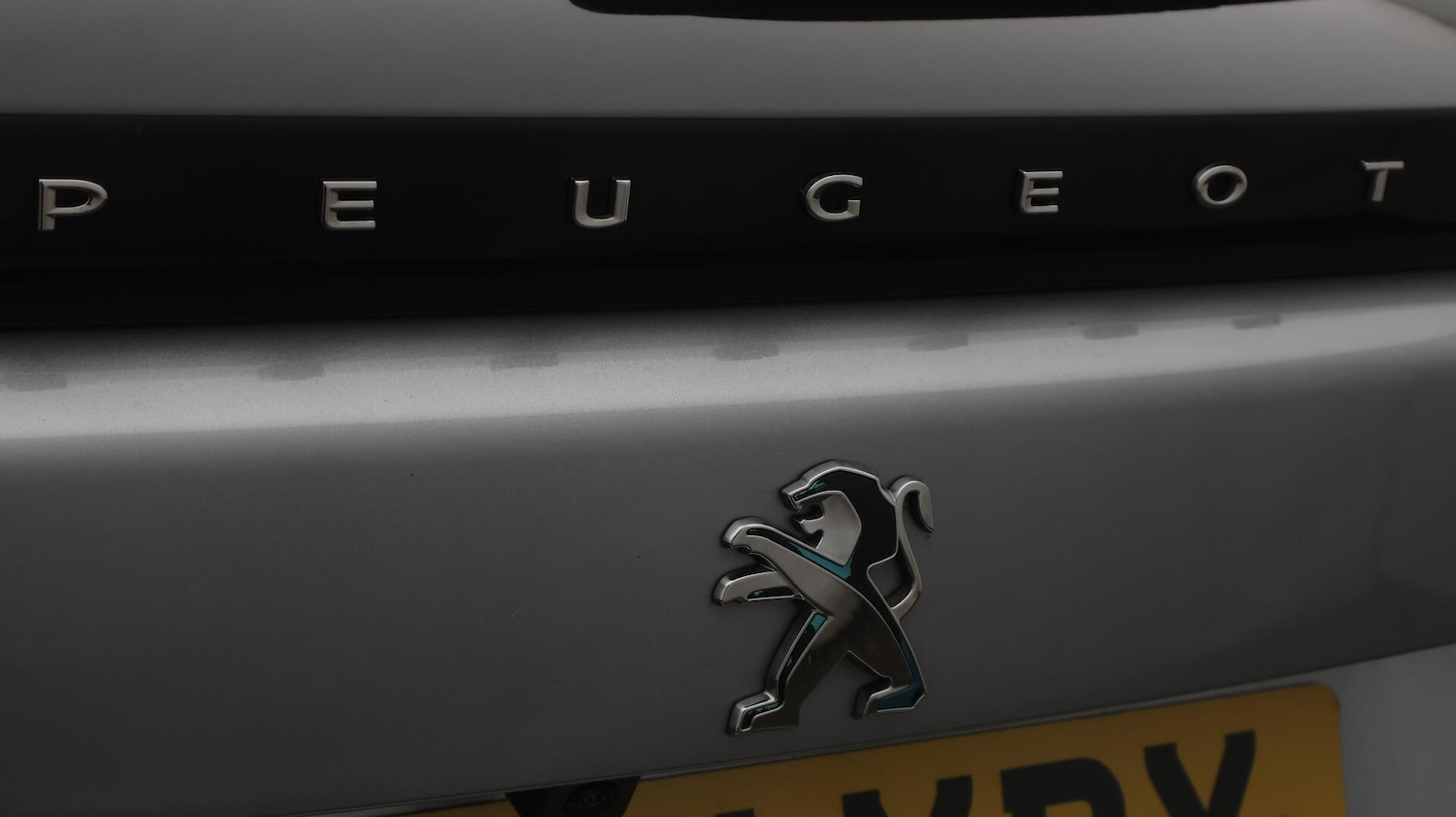 Used Peugeot E-2008 2021 for sale - 76425082: Photo 24