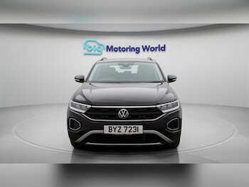 Used Volkswagen T-Roc 2022 for sale - 77114322: Photo