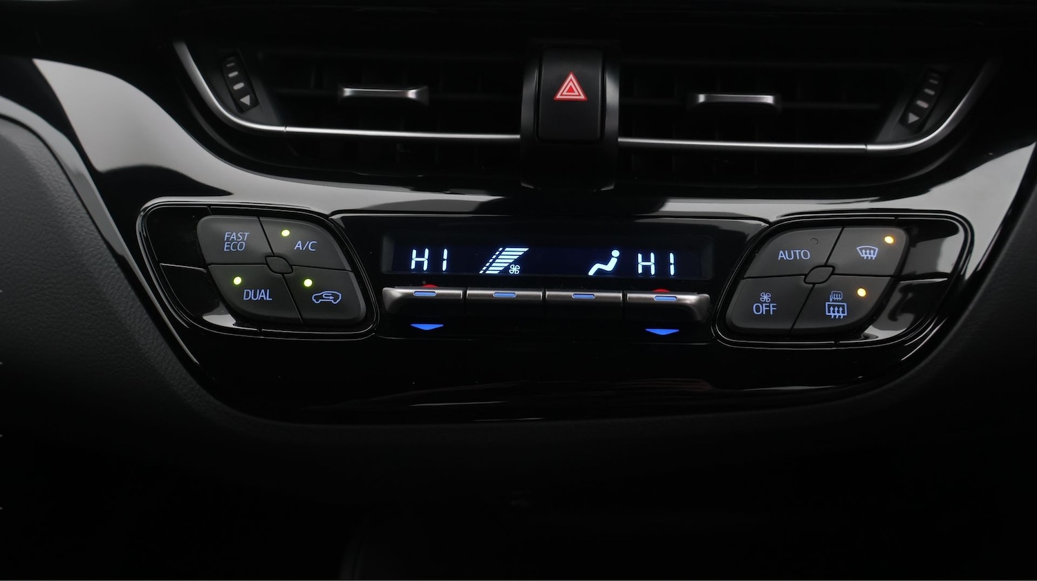 Used Toyota C-HR 2022 for sale - 77606314: Photo 12