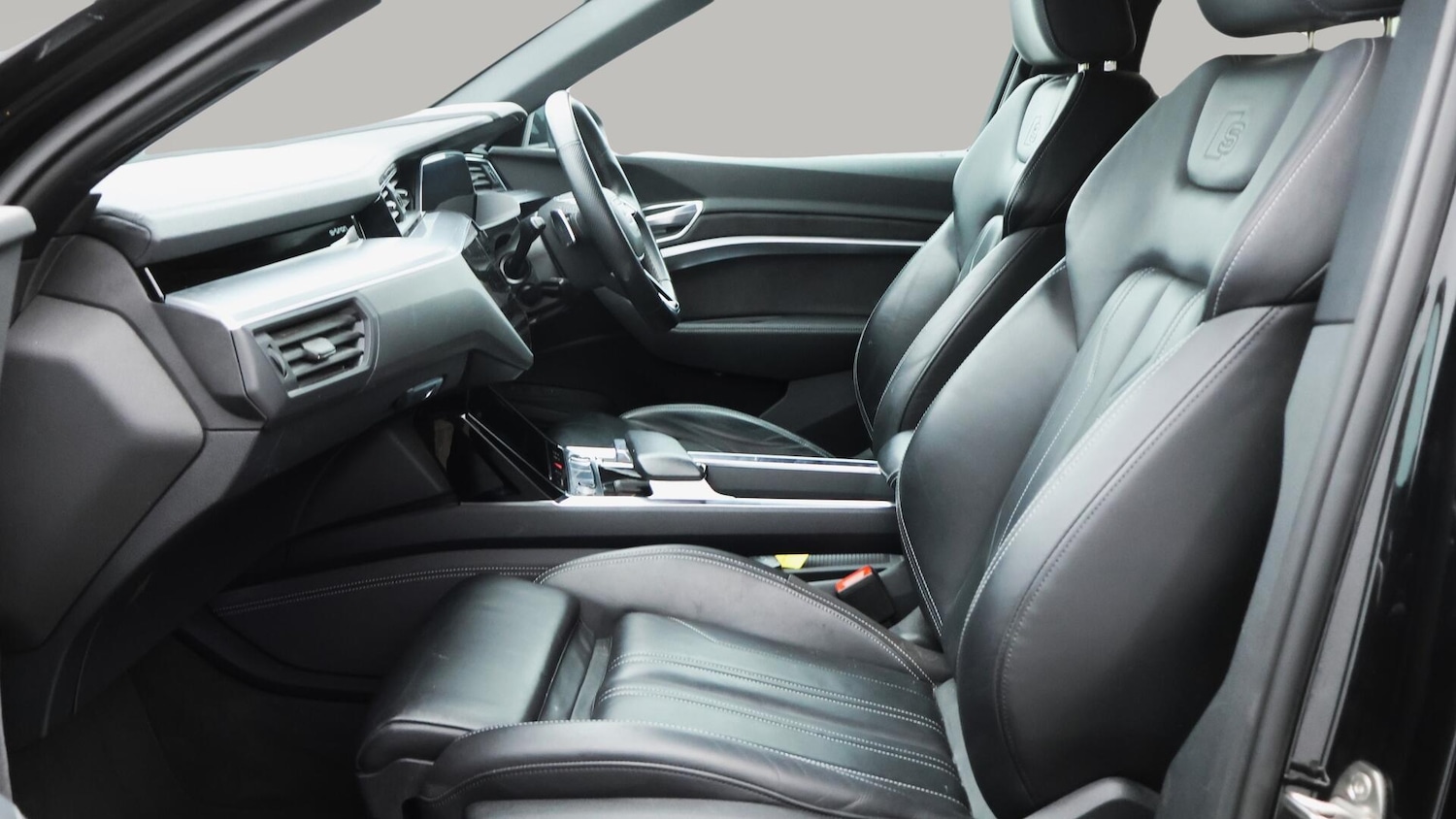 Used Audi e-tron 2022 for sale - 76136396: Photo 15