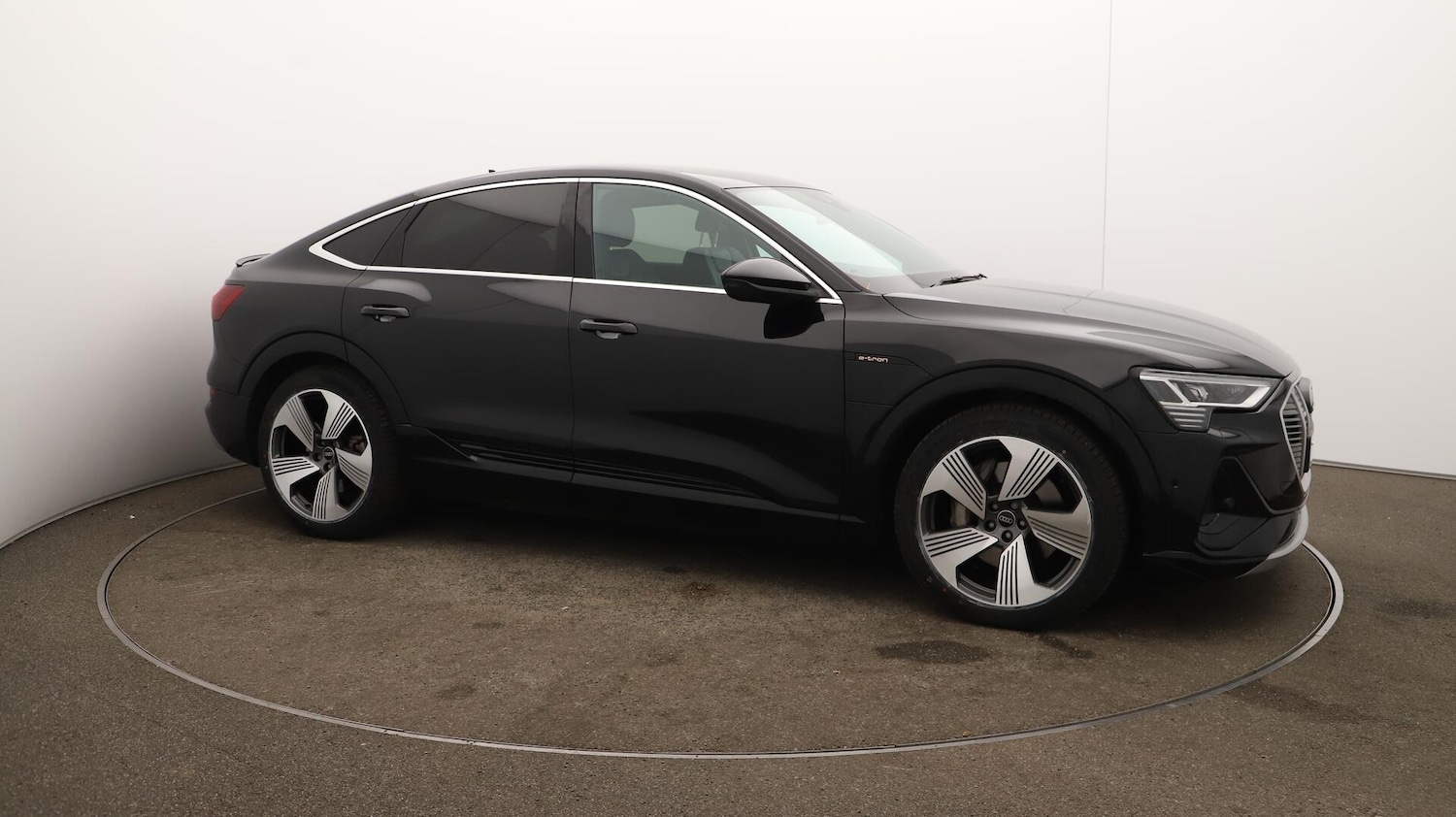 Used Audi e-tron 2022 for sale - 76136396: Photo 47
