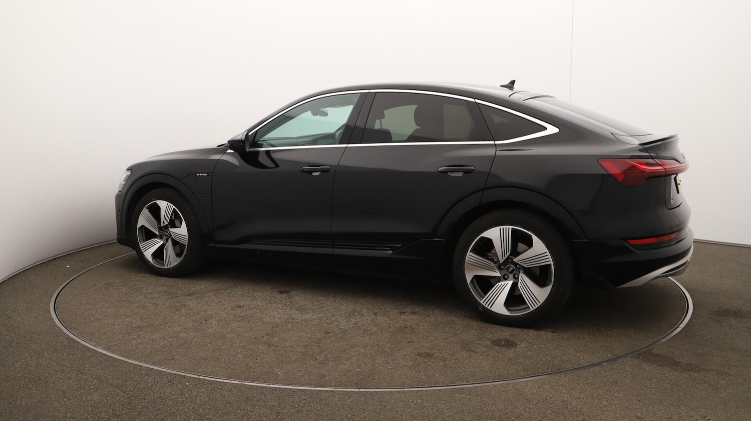 Used Audi e-tron 2022 for sale - 76136396: Photo 48