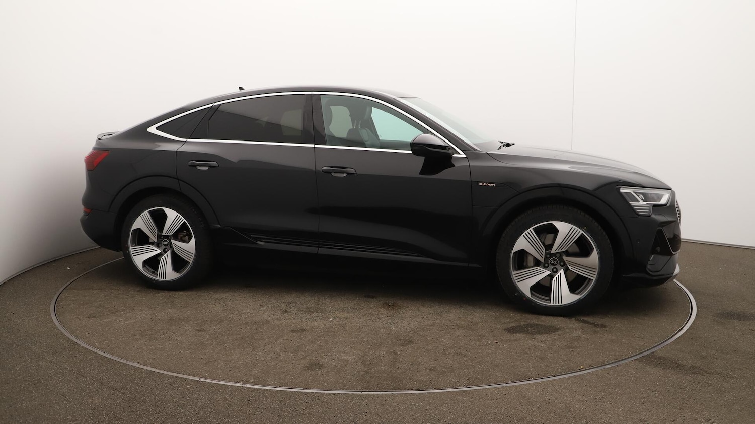 Used Audi e-tron 2022 for sale - 76136396: Photo 49