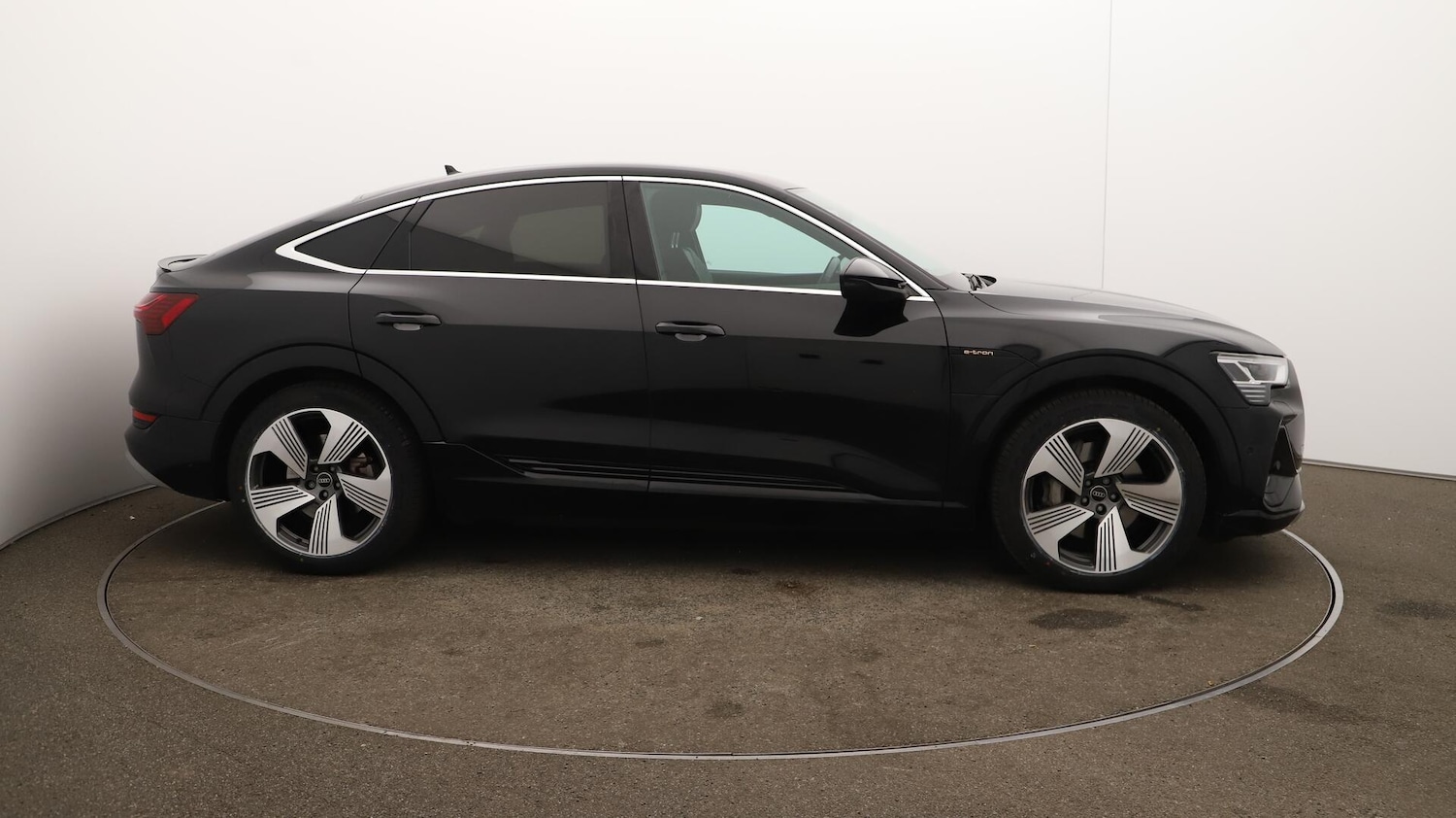 Used Audi e-tron 2022 for sale - 76136396: Photo 50