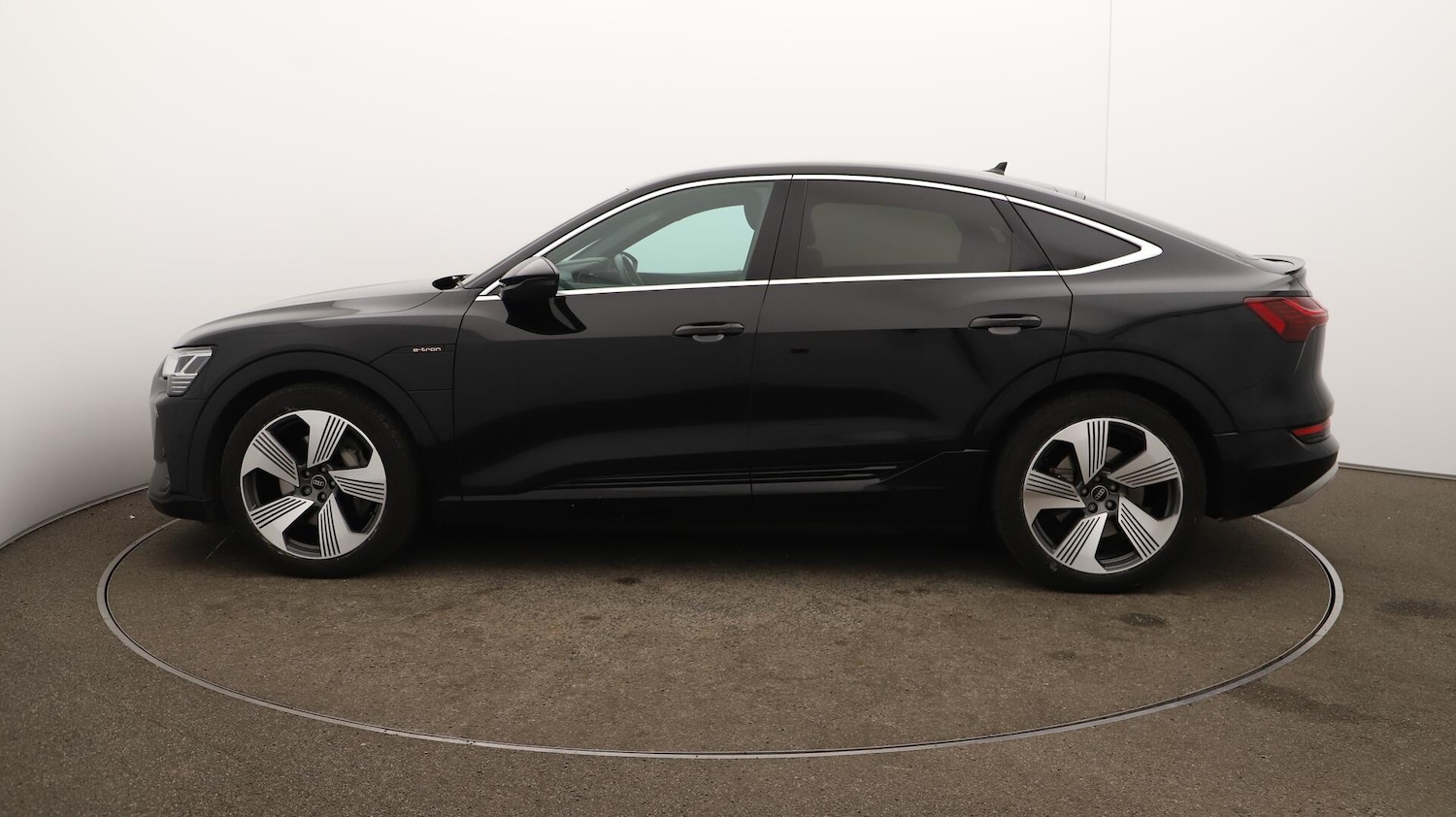 Used Audi e-tron 2022 for sale - 76136396: Photo 65