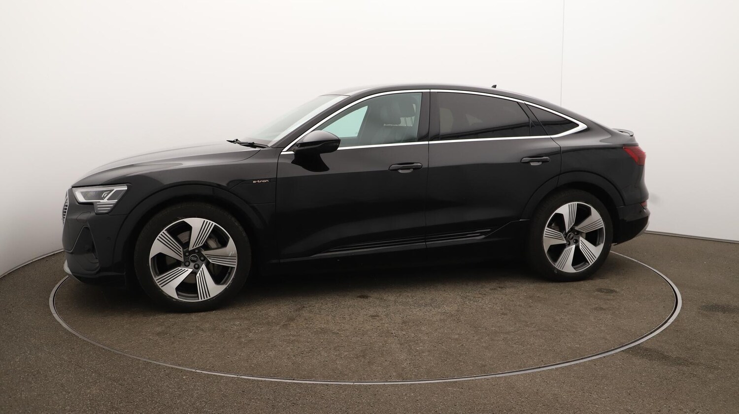 Used Audi e-tron 2022 for sale - 76136396: Photo 67