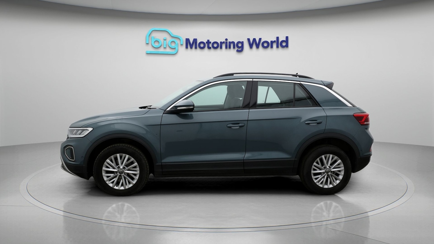 Used Volkswagen T-Roc 2023 for sale - 77293918: Photo 4