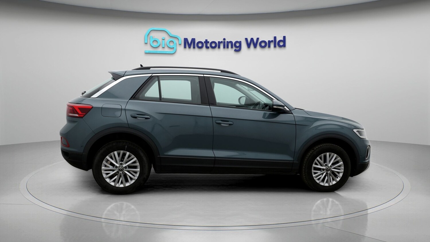 Used Volkswagen T-Roc 2023 for sale - 77293918: Photo 8