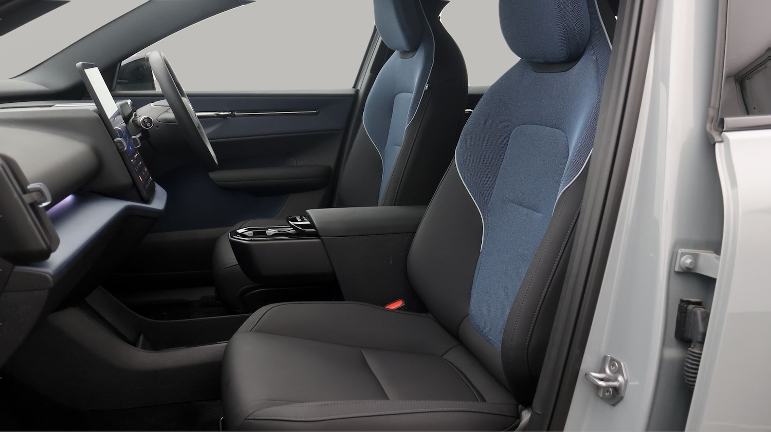 Used Volvo EX30 2025 for sale - 77716273: Photo 14