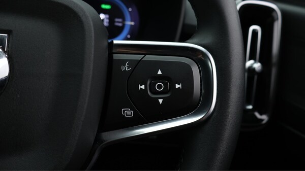 Used Volvo XC40 2022 for sale - 76152102: Photo 26