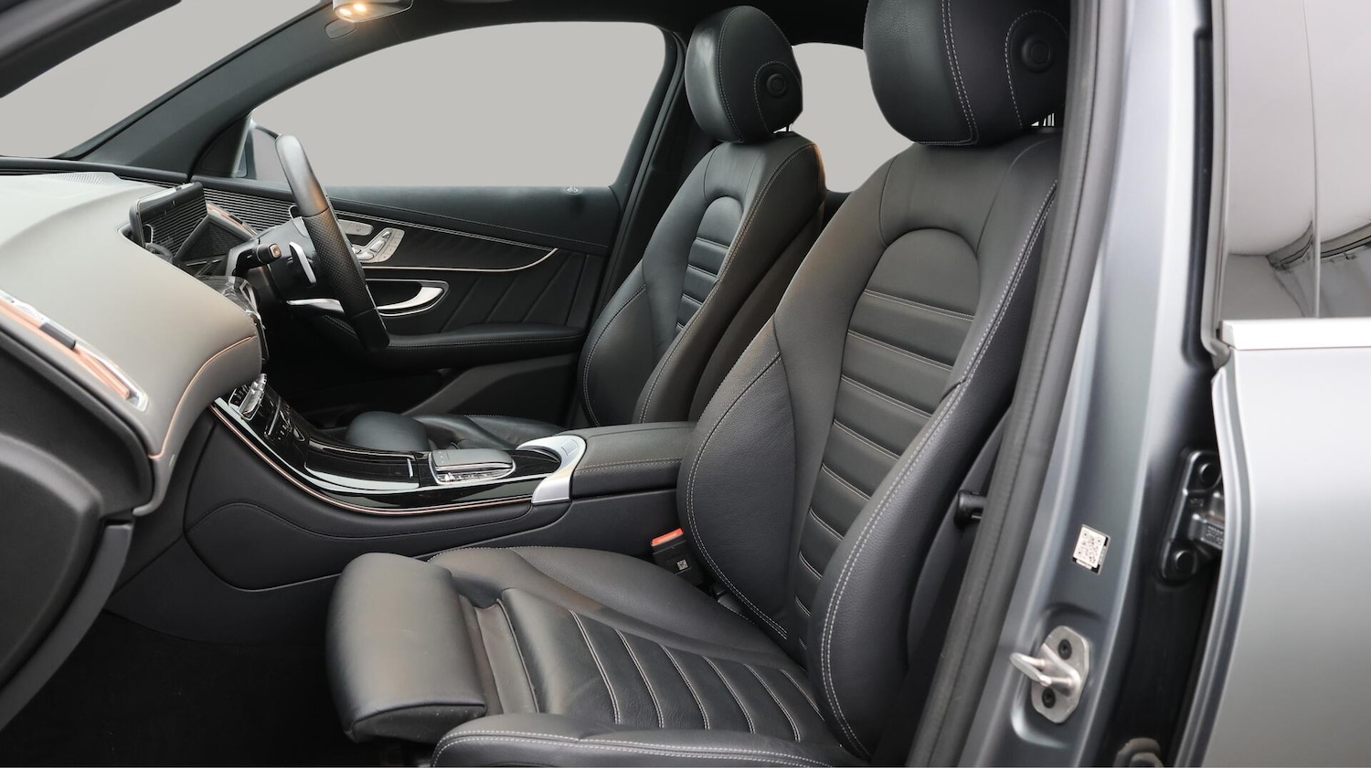 Used Mercedes-Benz EQC 2023 for sale - 76388989: Photo 15