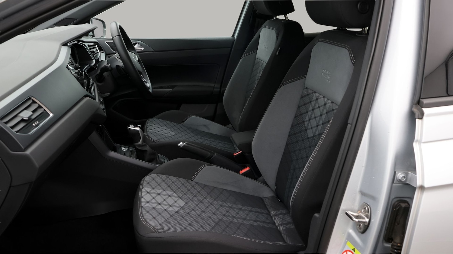 Used Volkswagen Polo 2023 for sale - 77610501: Photo 14