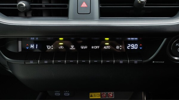 Used Lexus UX 2023 for sale - 76307497: Photo 13