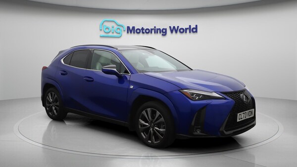 Used Lexus UX 2023 for sale - 76307497: Photo 2