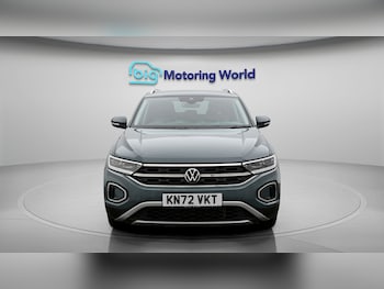 Used Volkswagen T-Roc 2023 for sale - 79432619: Photo