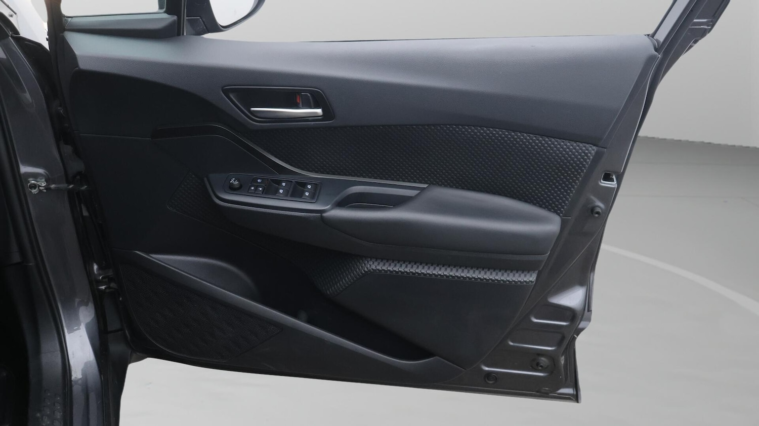 Used Toyota C-HR for sale - 76727220: Photo 16