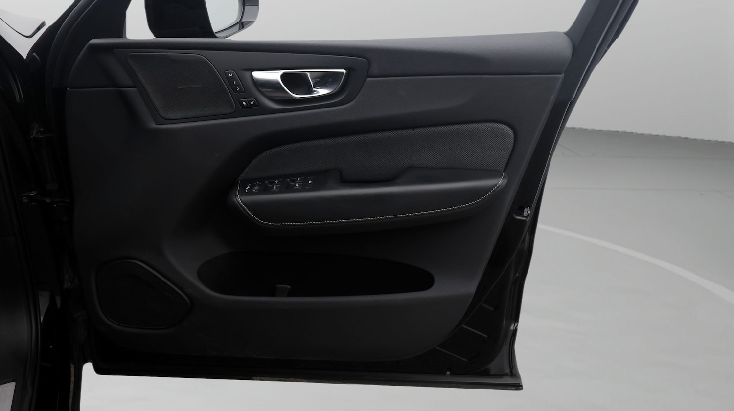 Used Volvo XC60 2022 for sale - 77329404: Photo 15