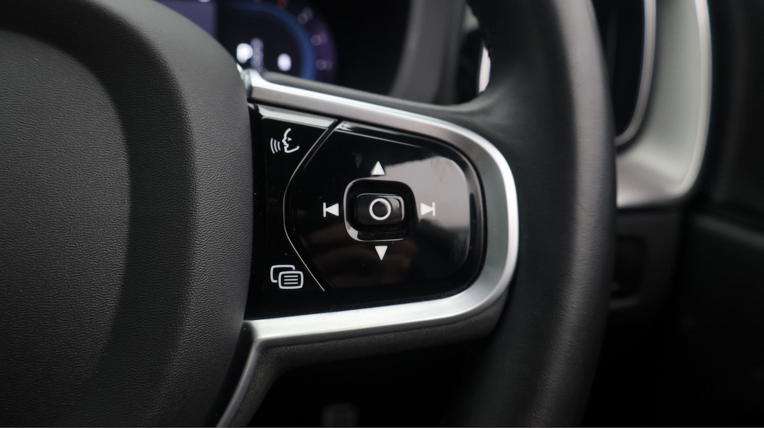 Used Volvo XC60 2022 for sale - 77329404: Photo 25