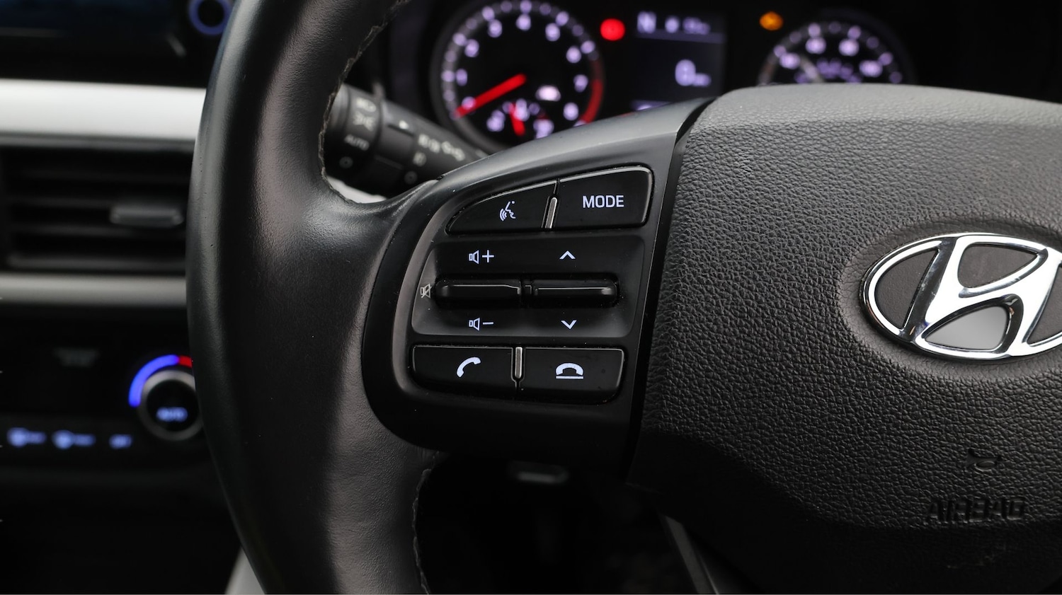 Used Hyundai i10 2022 for sale - 77536321: Photo 22