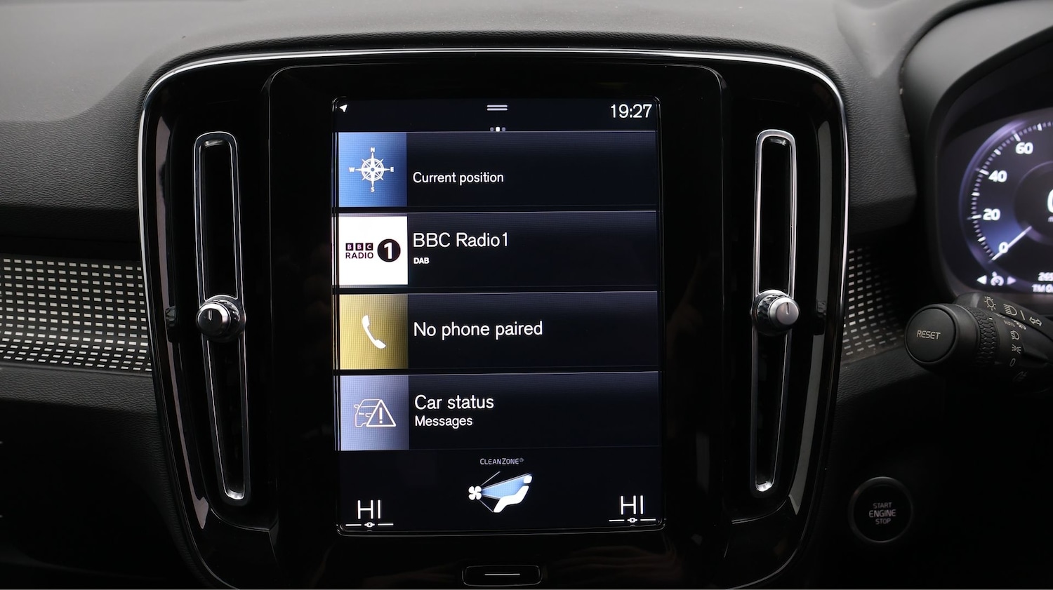 Used Volvo XC40 for sale - 77461003: Photo 11