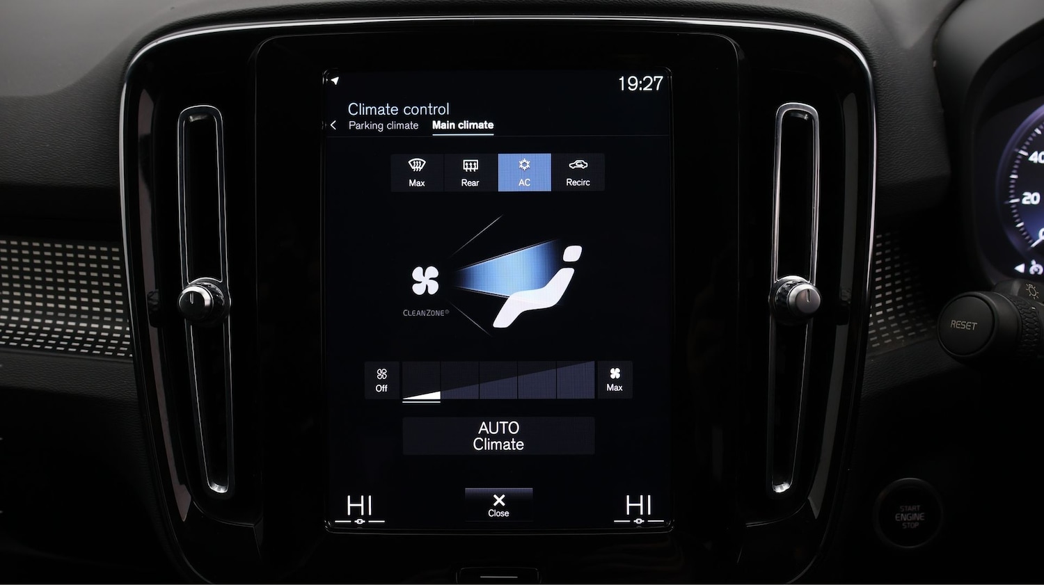 Used Volvo XC40 for sale - 77461003: Photo 12