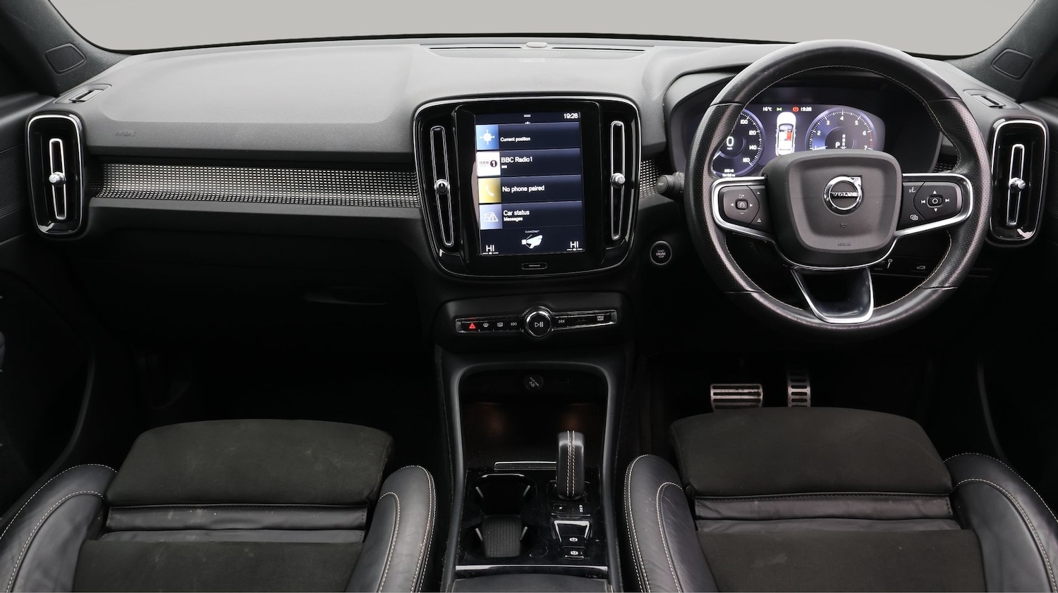 Used Volvo XC40 for sale - 77461003: Photo 13