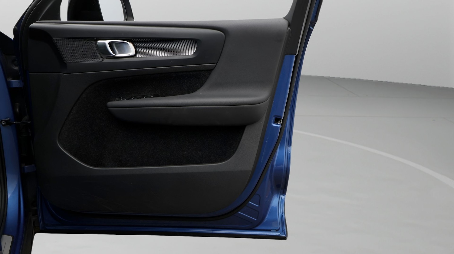 Used Volvo XC40 for sale - 77461003: Photo 15