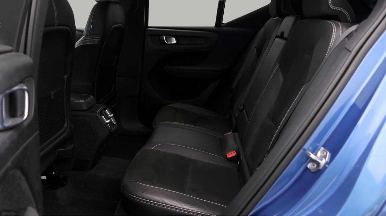 Used Volvo XC40 for sale - 77461003: Photo 16