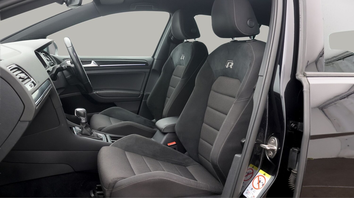 Used Volkswagen Golf 2019 for sale - 77830256: Photo 14